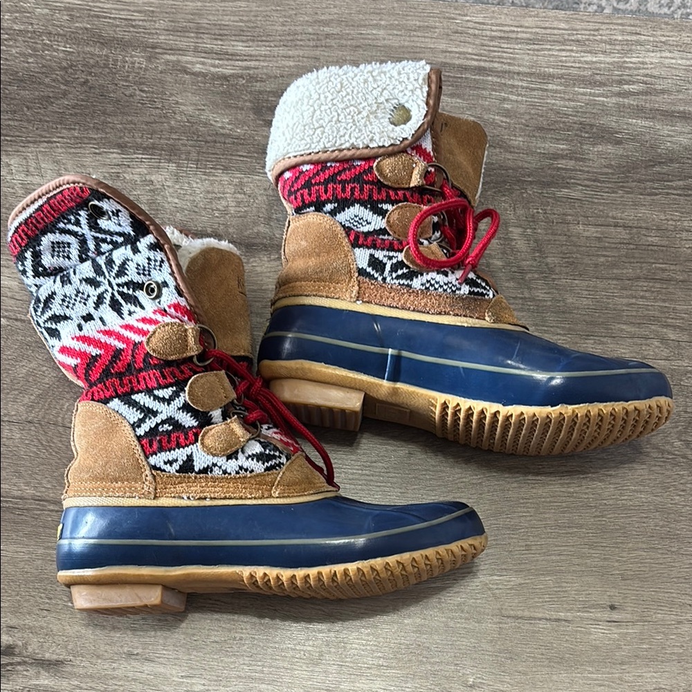 Khombu Jenna Winter Boots with Nordic Design